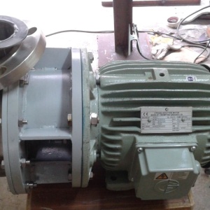 Titanium Close Coupled Pump